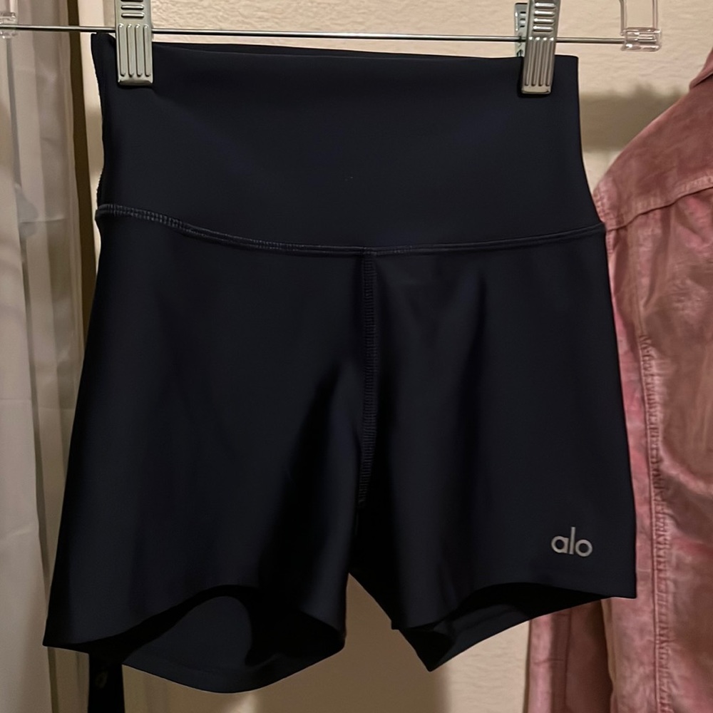 ALO 3” Airlift shorts